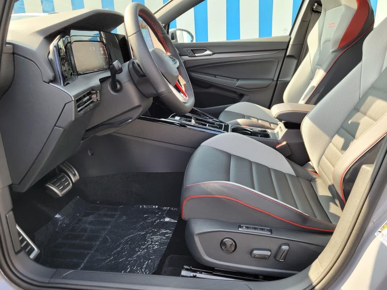 2025 Volkswagen Golf GTI SE