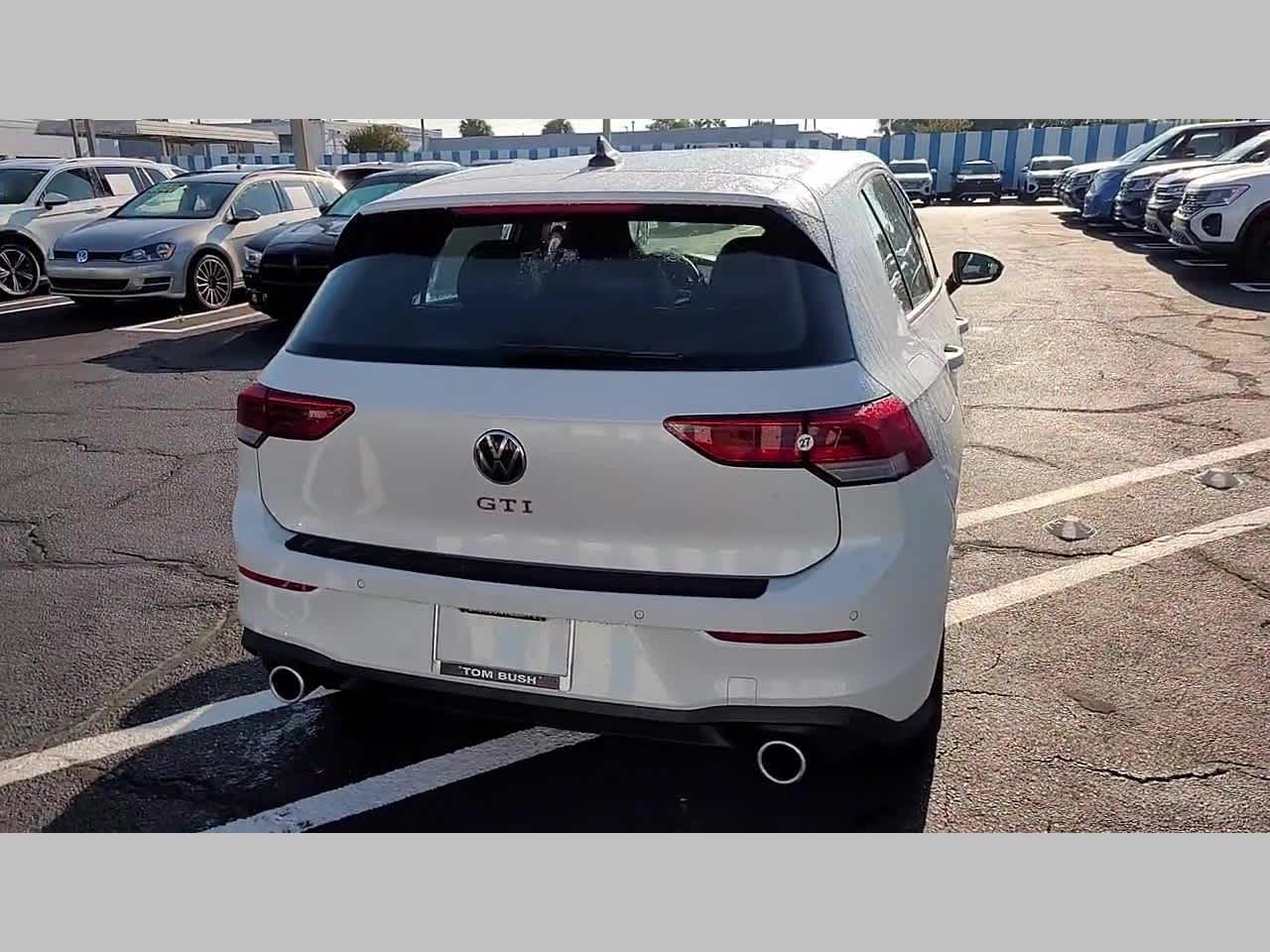 2025 Volkswagen Golf GTI SE