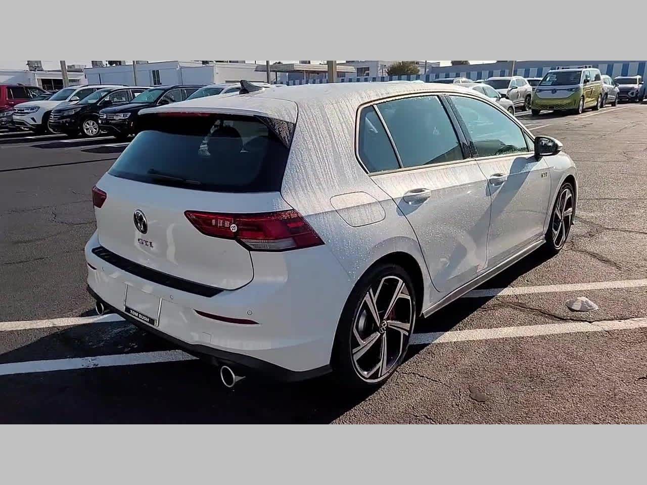 2025 Volkswagen Golf GTI SE