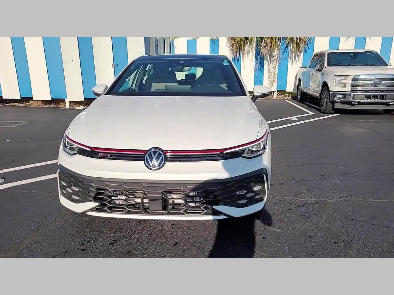 2025 Volkswagen Golf GTI SE