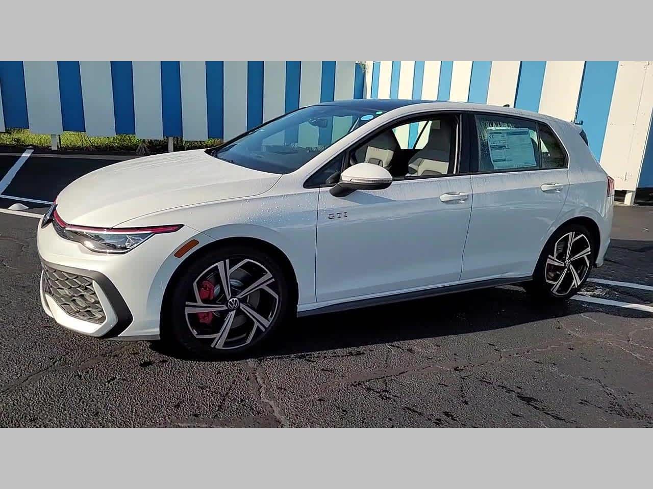 2025 Volkswagen Golf GTI SE