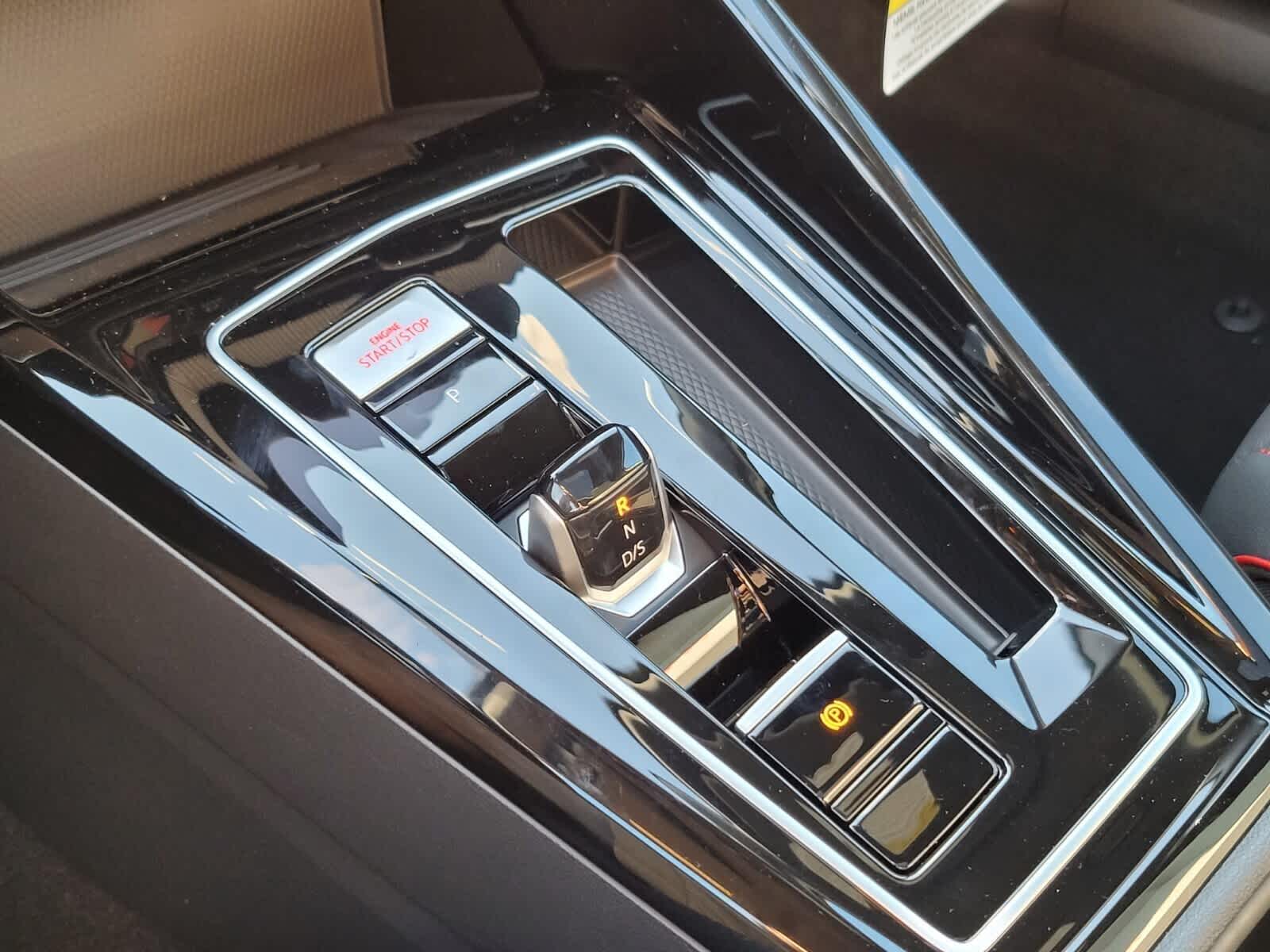 2025 Volkswagen Golf GTI SE