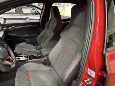 2026 Volkswagen Golf GTI SE