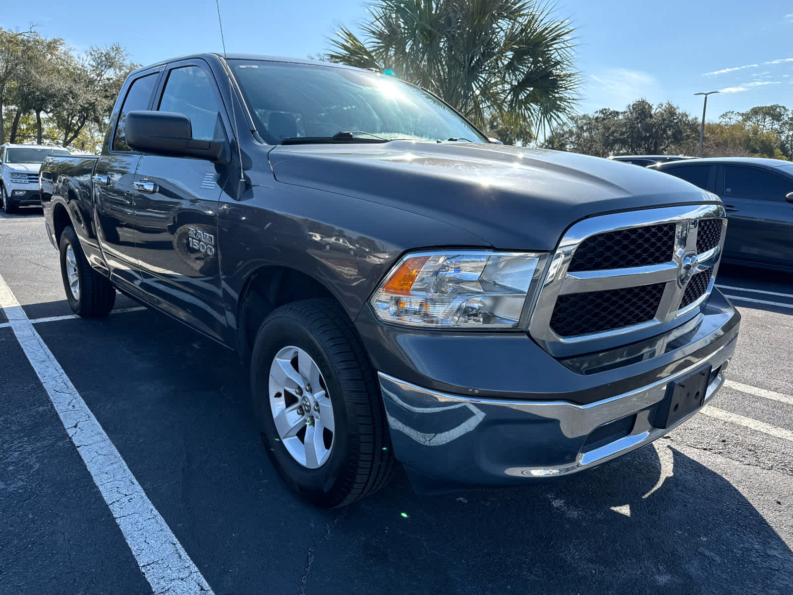 2016 RAM 1500 SLT