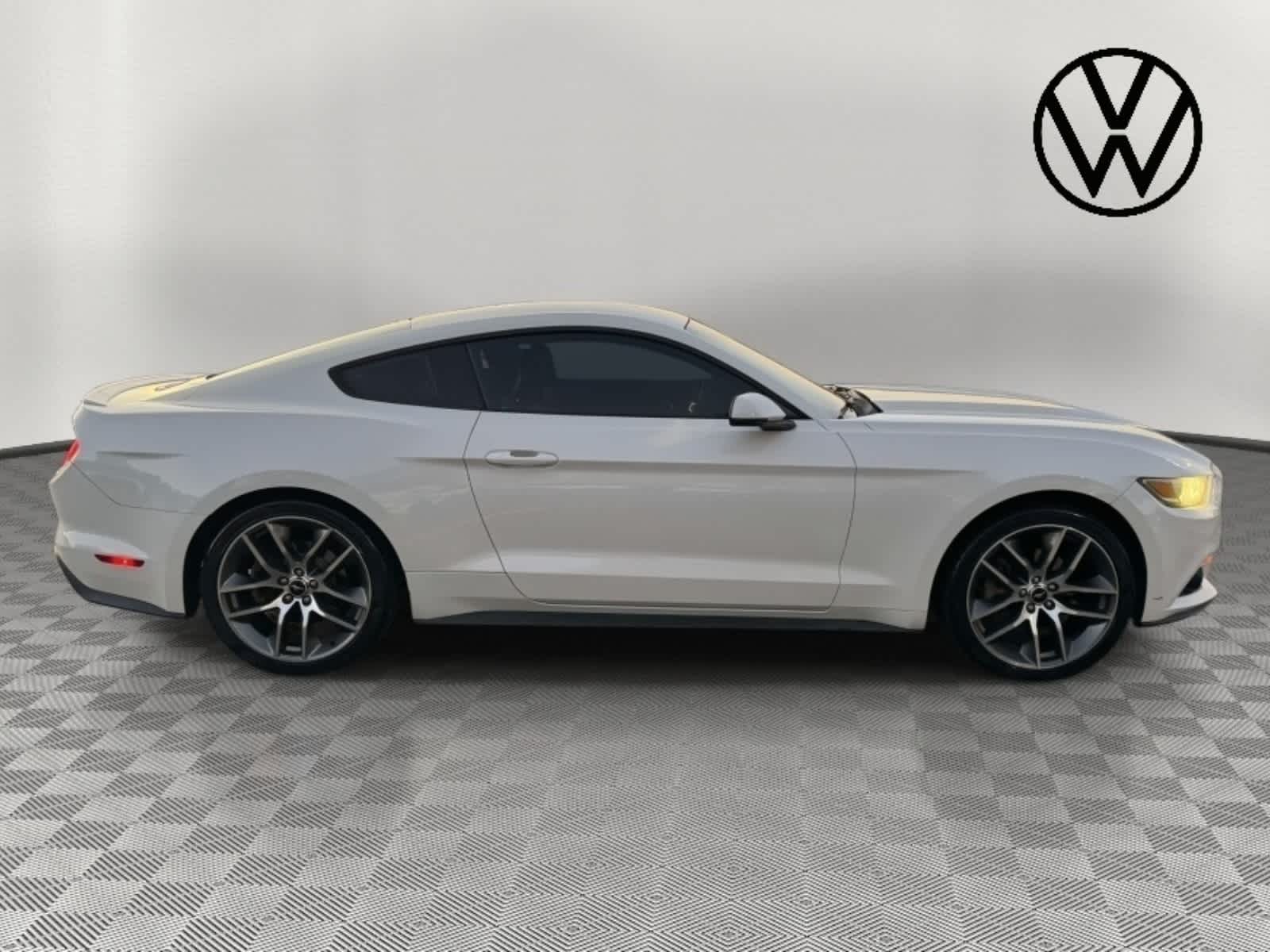 2016 Ford Mustang EcoBoost Premium