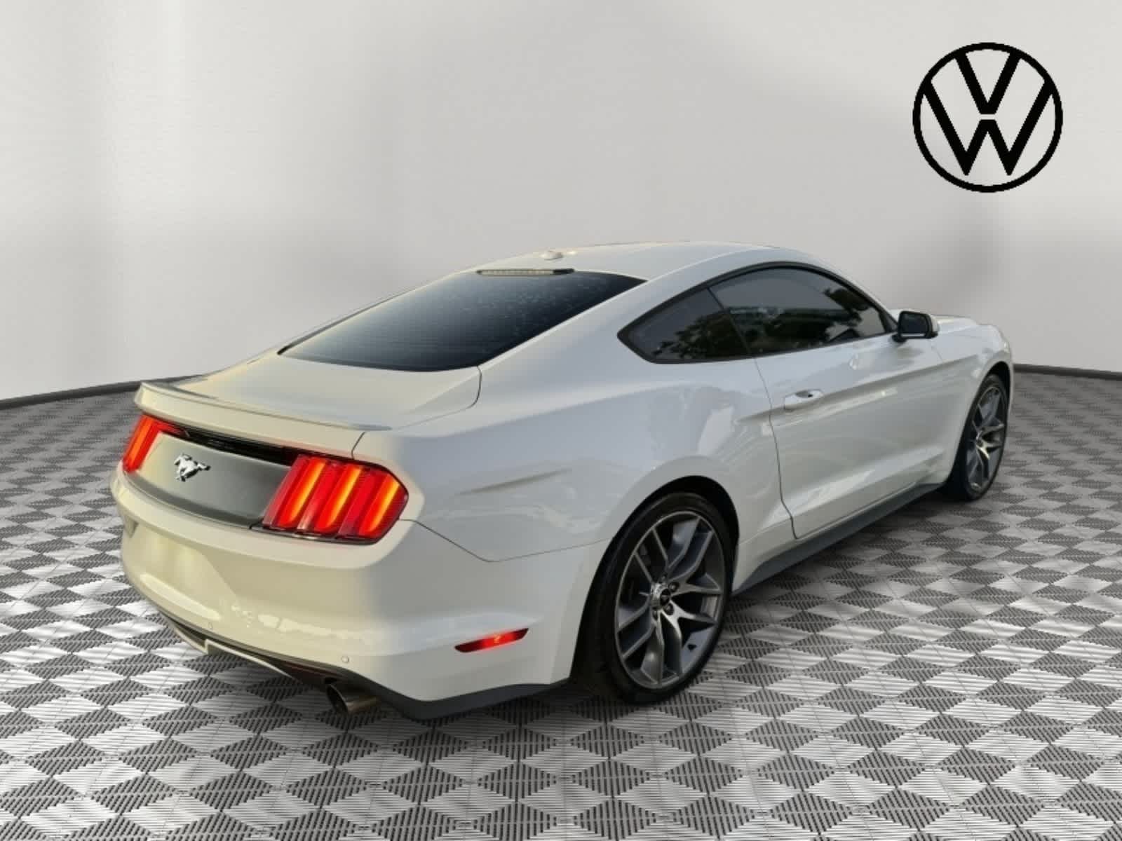 2016 Ford Mustang EcoBoost Premium