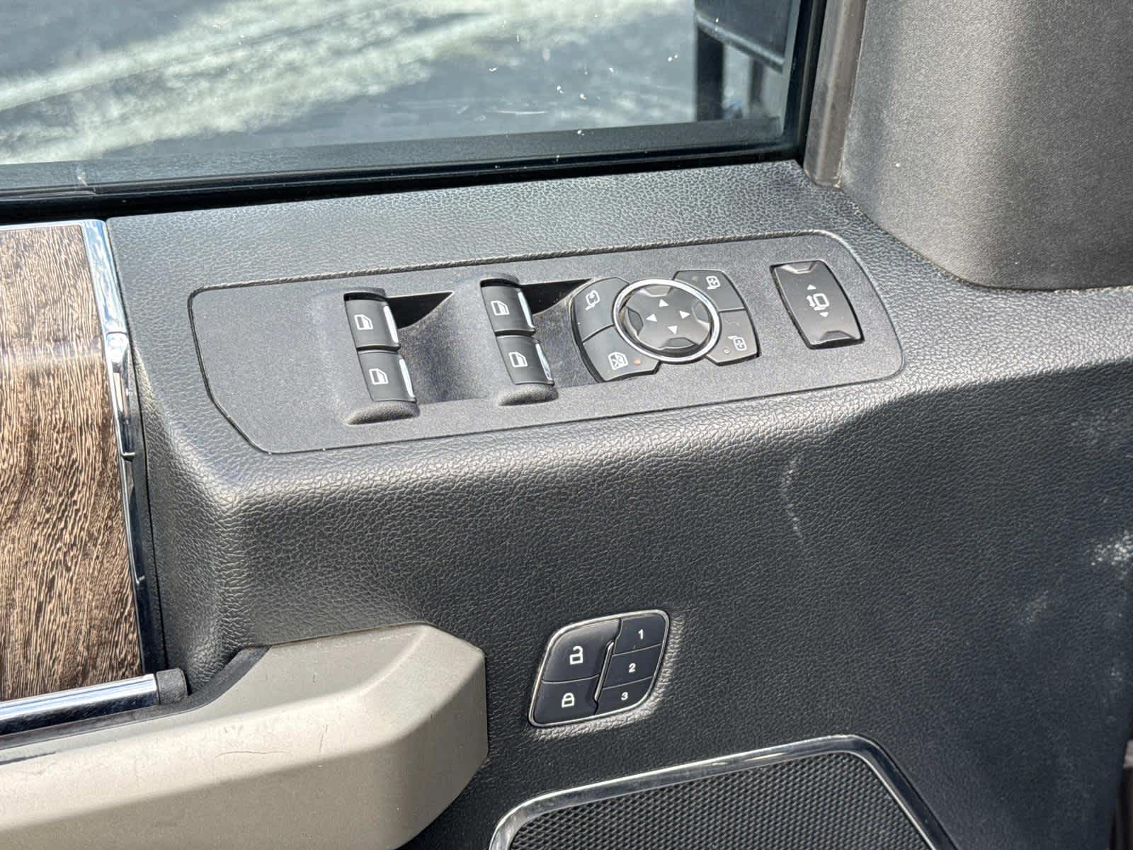 2018 Ford Super Duty F-250 SRW LARIAT