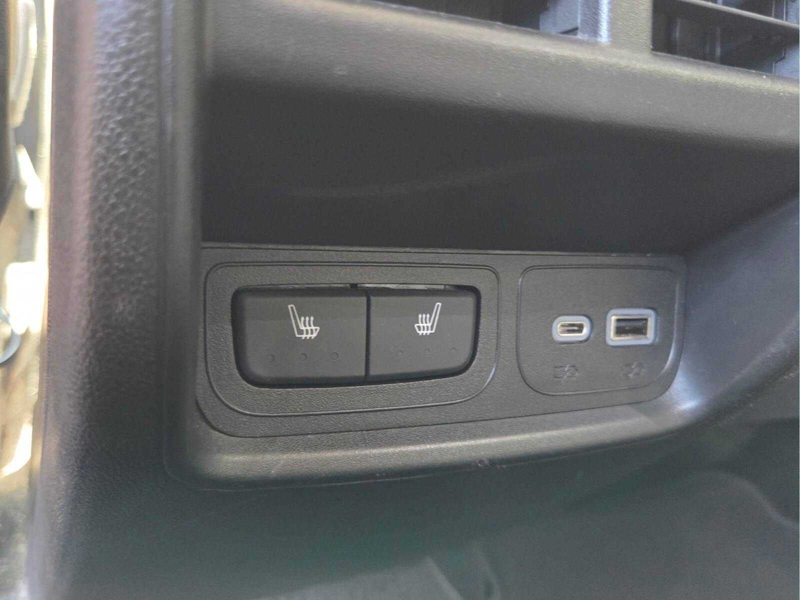 2021 Cadillac XT4 FWD Premium Luxury