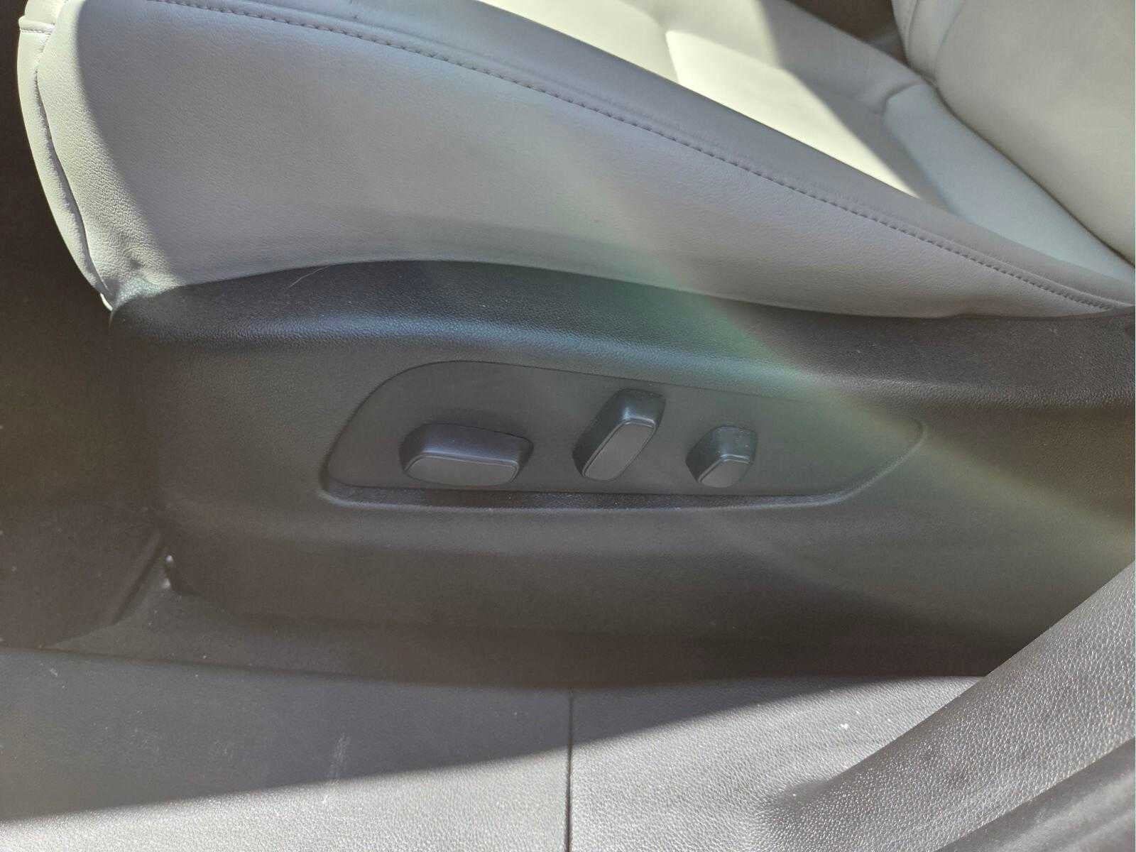 2021 Cadillac XT4 FWD Premium Luxury