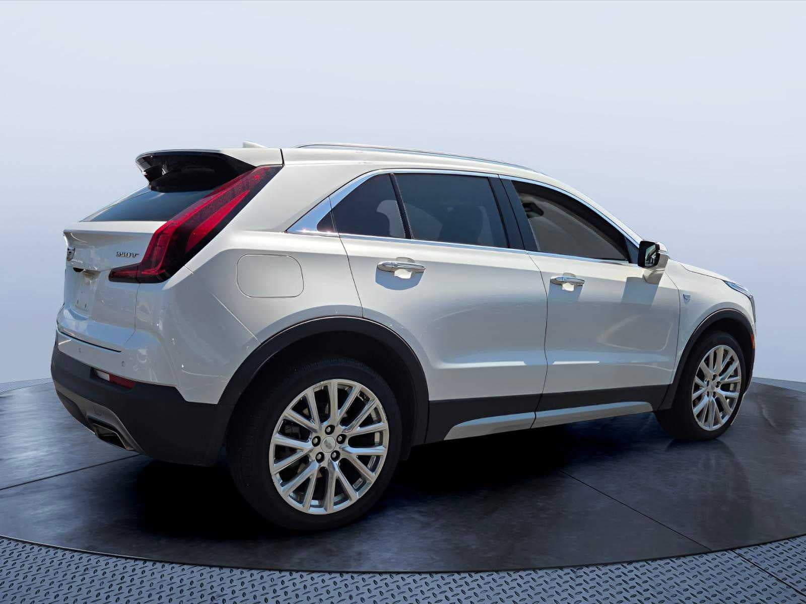 2021 Cadillac XT4 FWD Premium Luxury