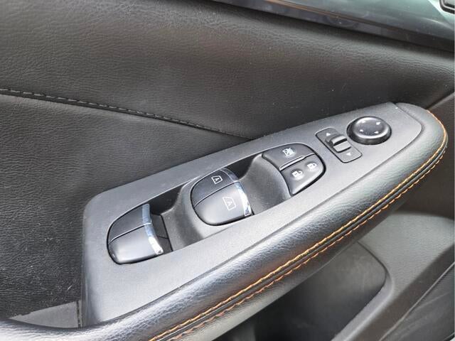 2023 Nissan Maxima SR