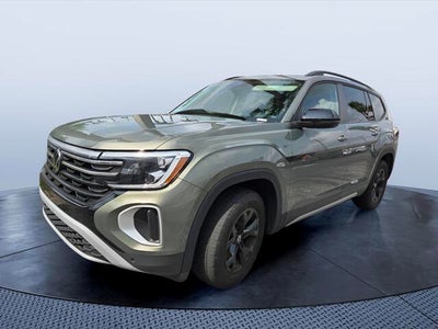 2024 Volkswagen Atlas 2.0T Peak Edition SE w/Technology