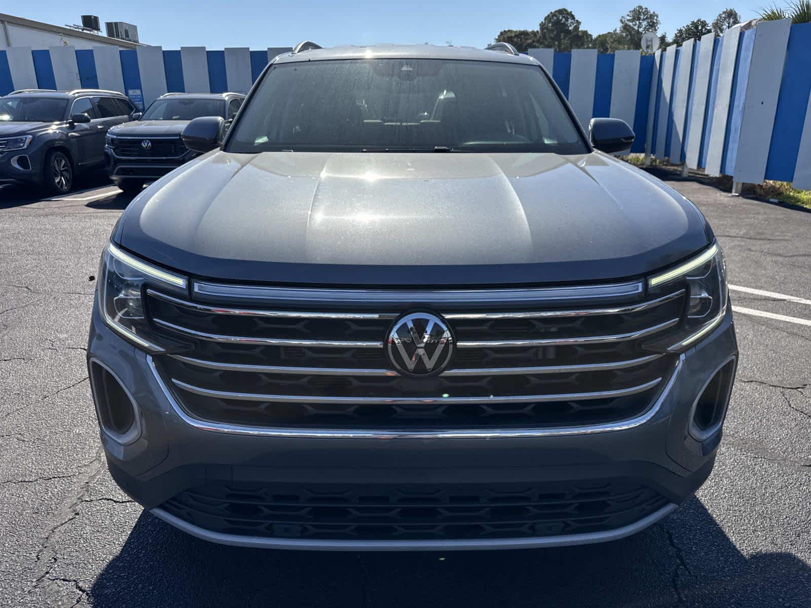 2024 Volkswagen Atlas 2.0T SE w/Technology