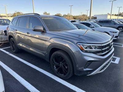 2022 Volkswagen Atlas 3.6L V6 SE w/Technology
