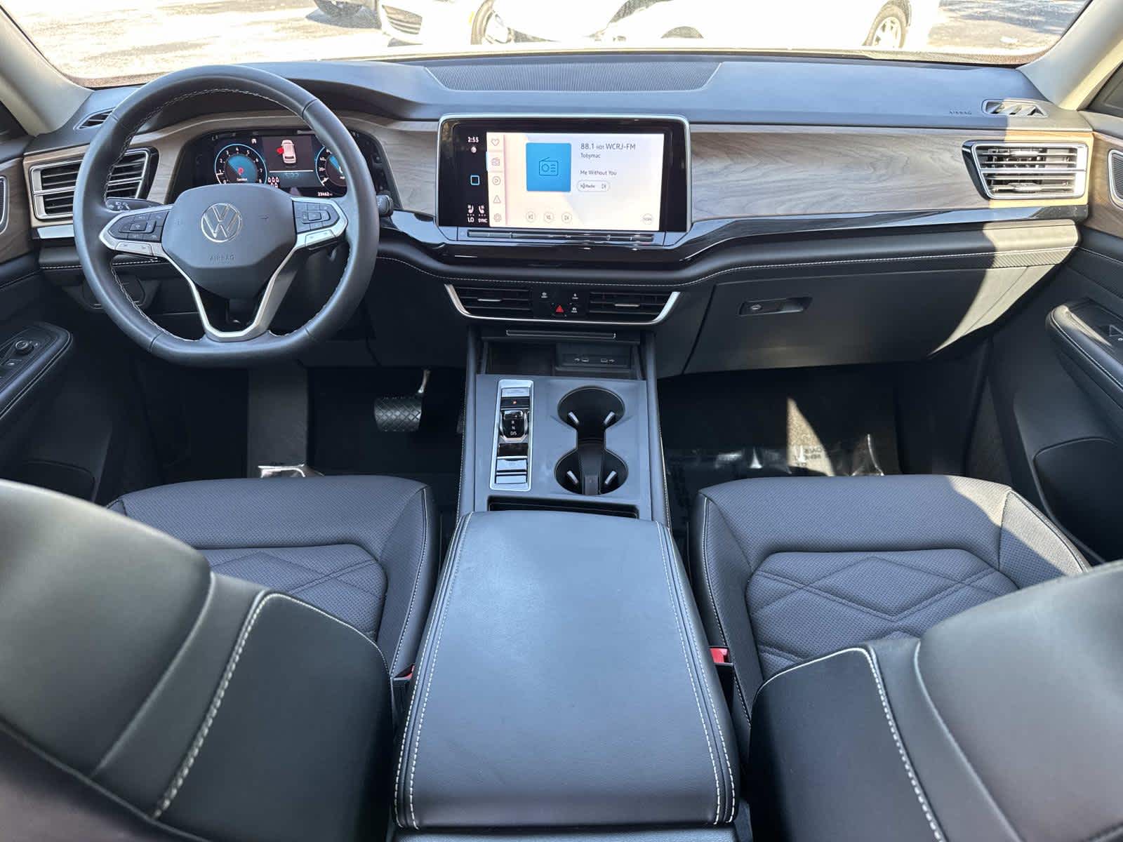 2024 Volkswagen Atlas 2.0T SE