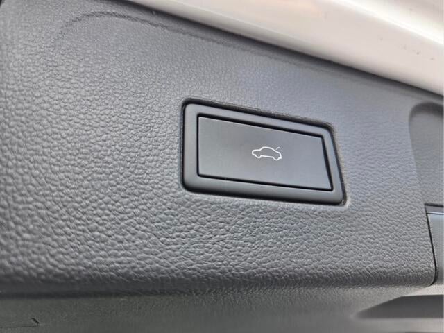 2023 Volkswagen Atlas 3.6L V6 SEL R-Line Black