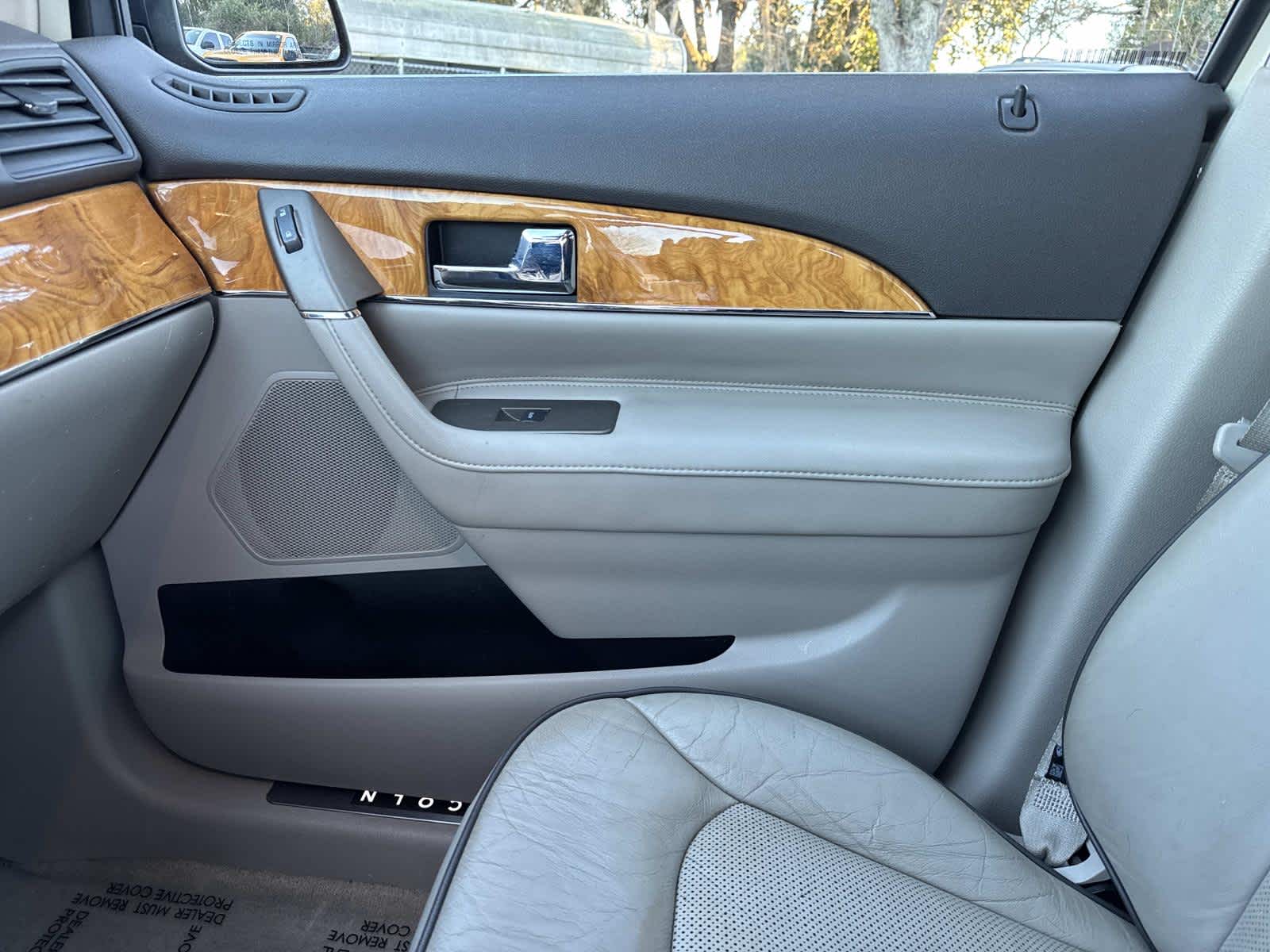 2015 Lincoln MKX Base