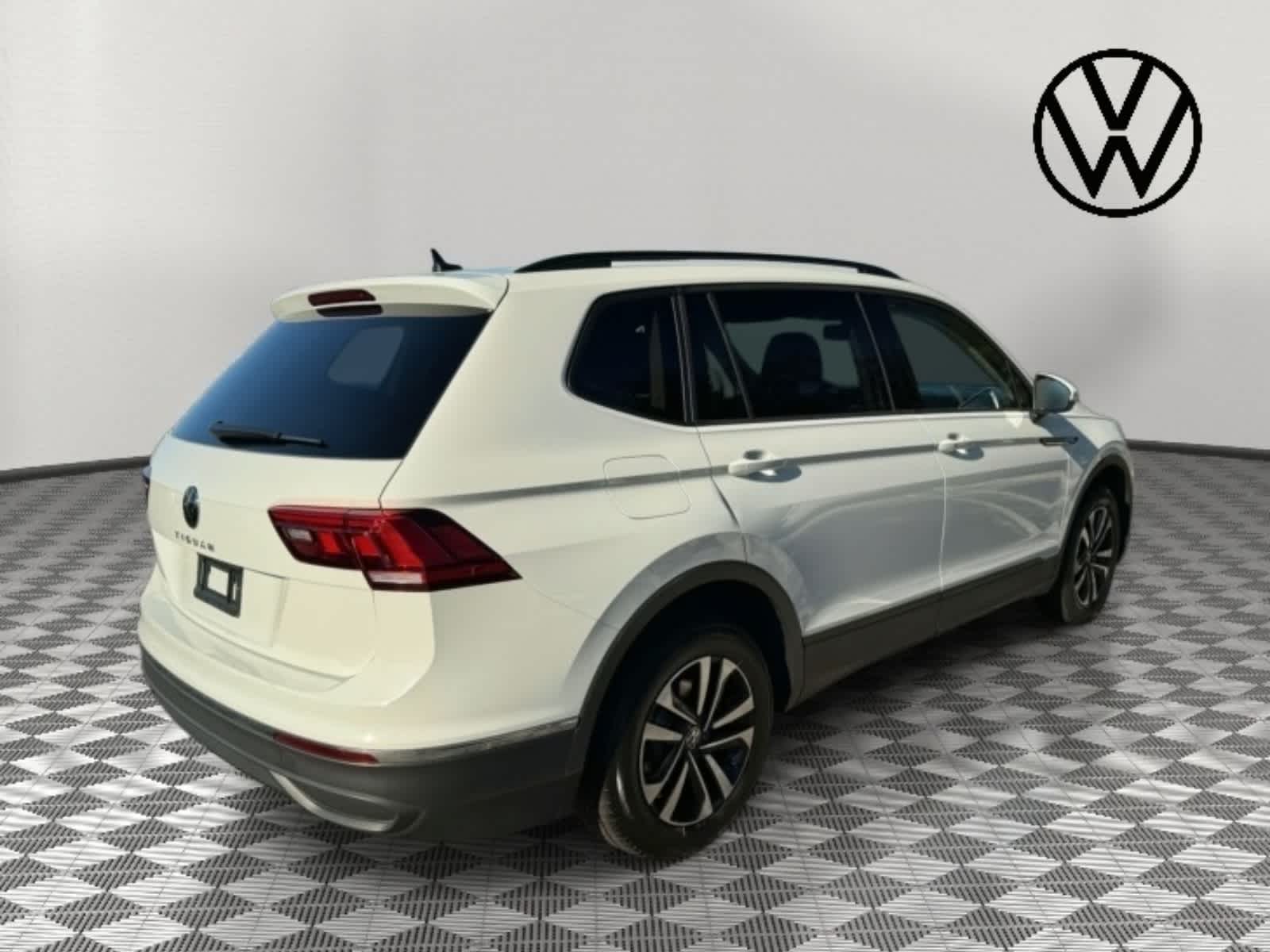 2022 Volkswagen Tiguan S