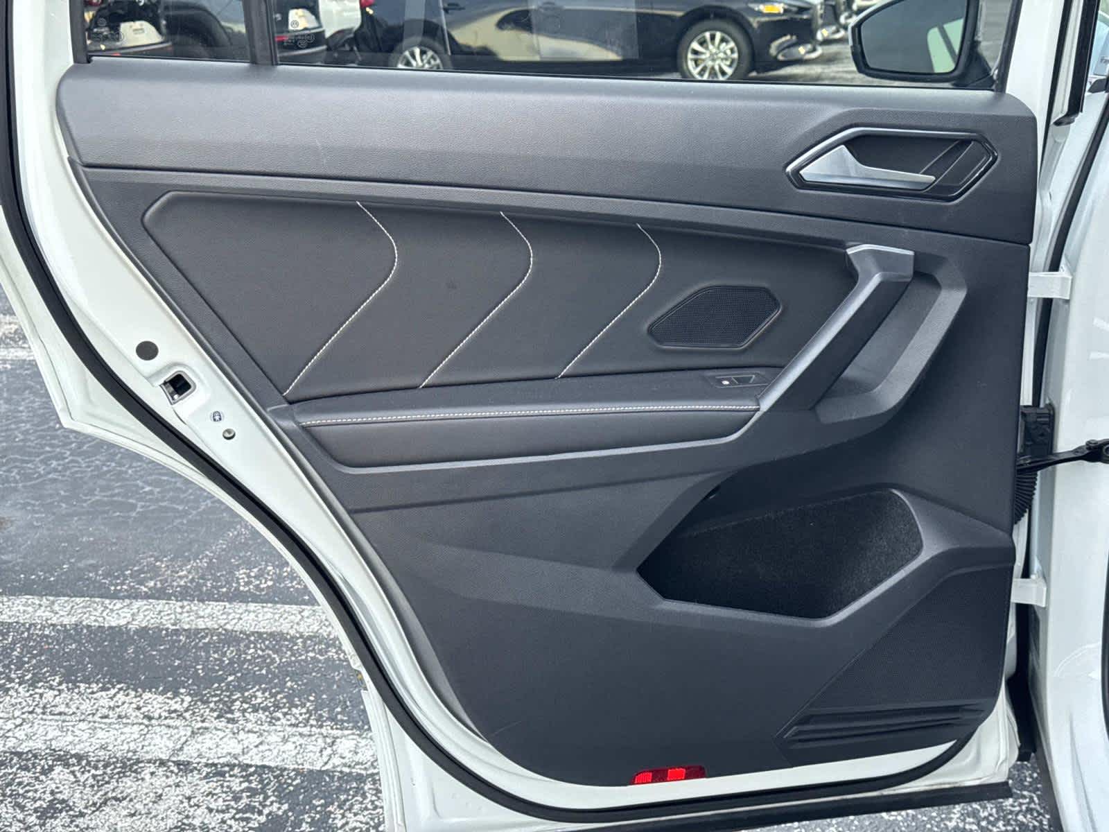 2024 Volkswagen Tiguan SEL R-Line