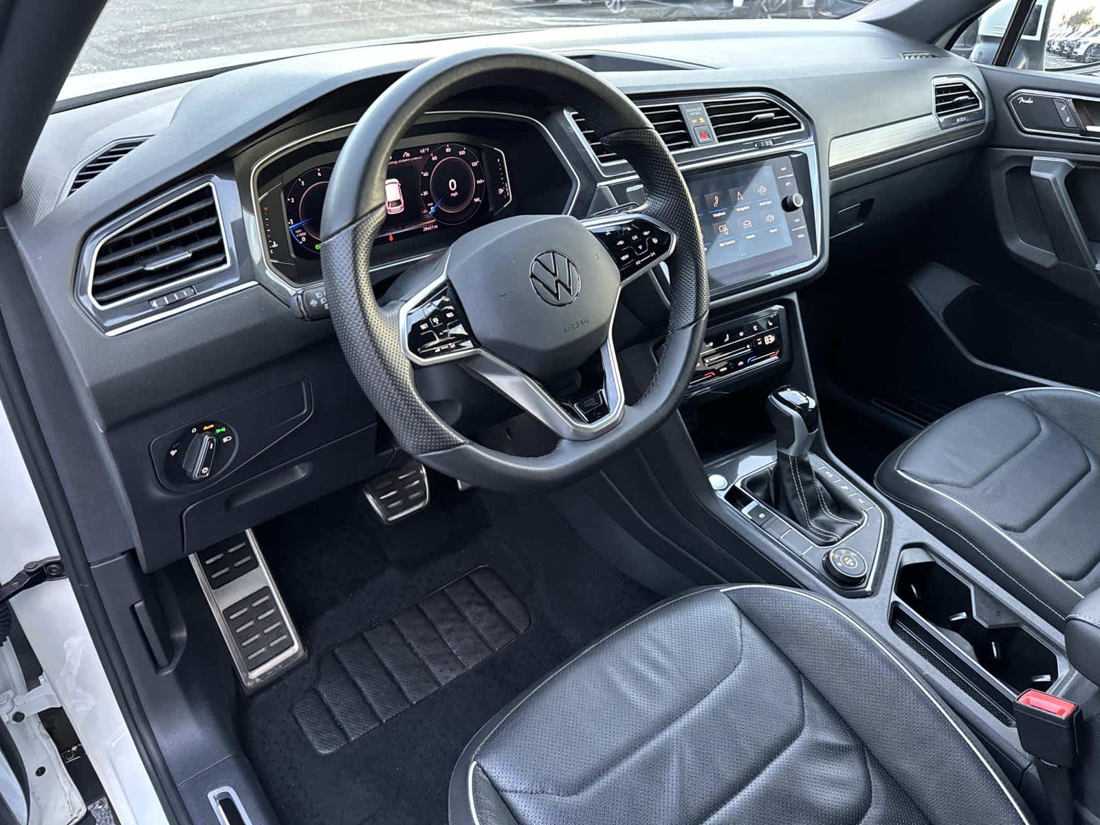 2024 Volkswagen Tiguan SEL R-Line