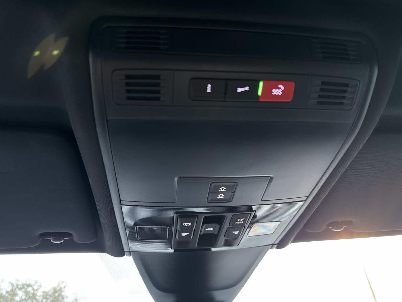 2024 Volkswagen Tiguan SEL R-Line