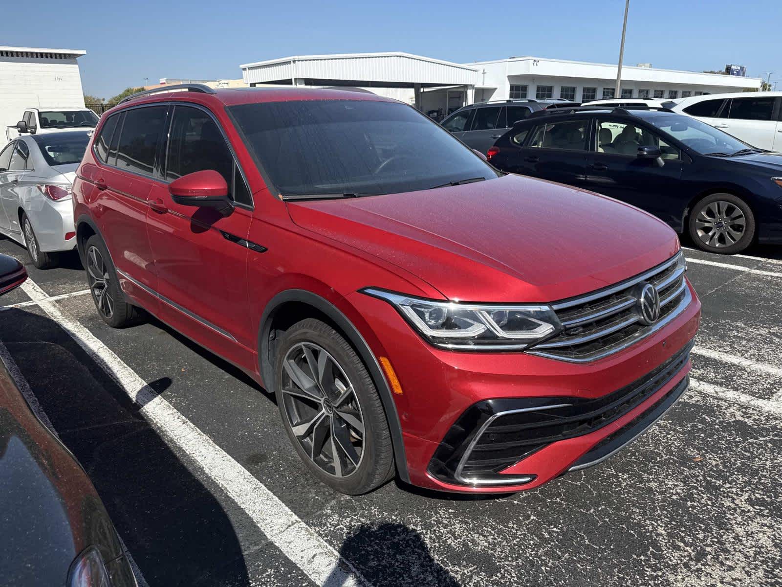 2024 Volkswagen Tiguan SEL R-Line