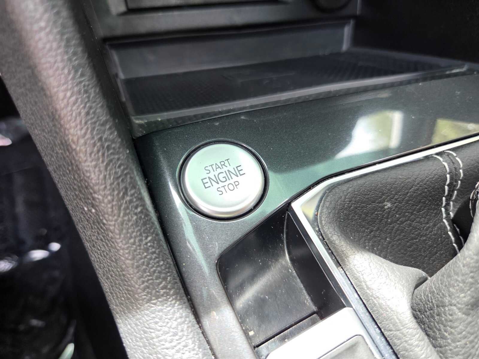 2024 Volkswagen Tiguan SEL R-Line