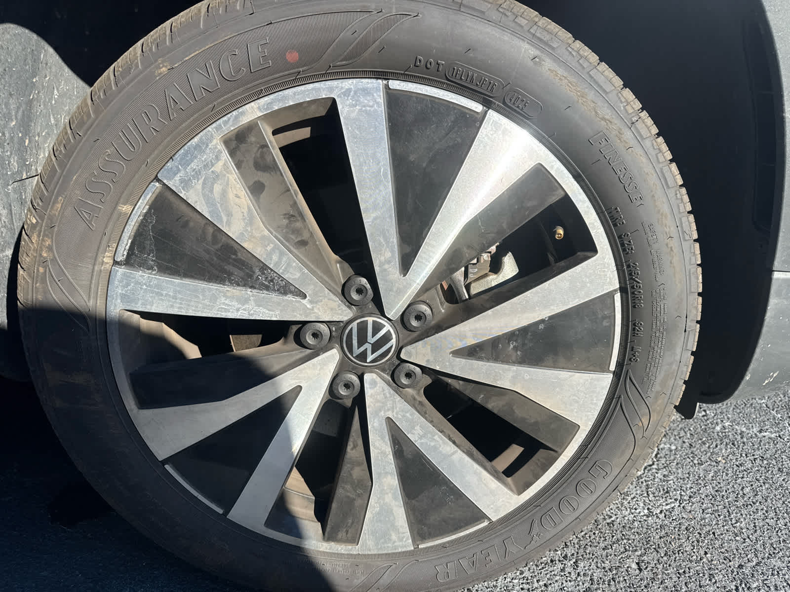 2023 Volkswagen Taos SE