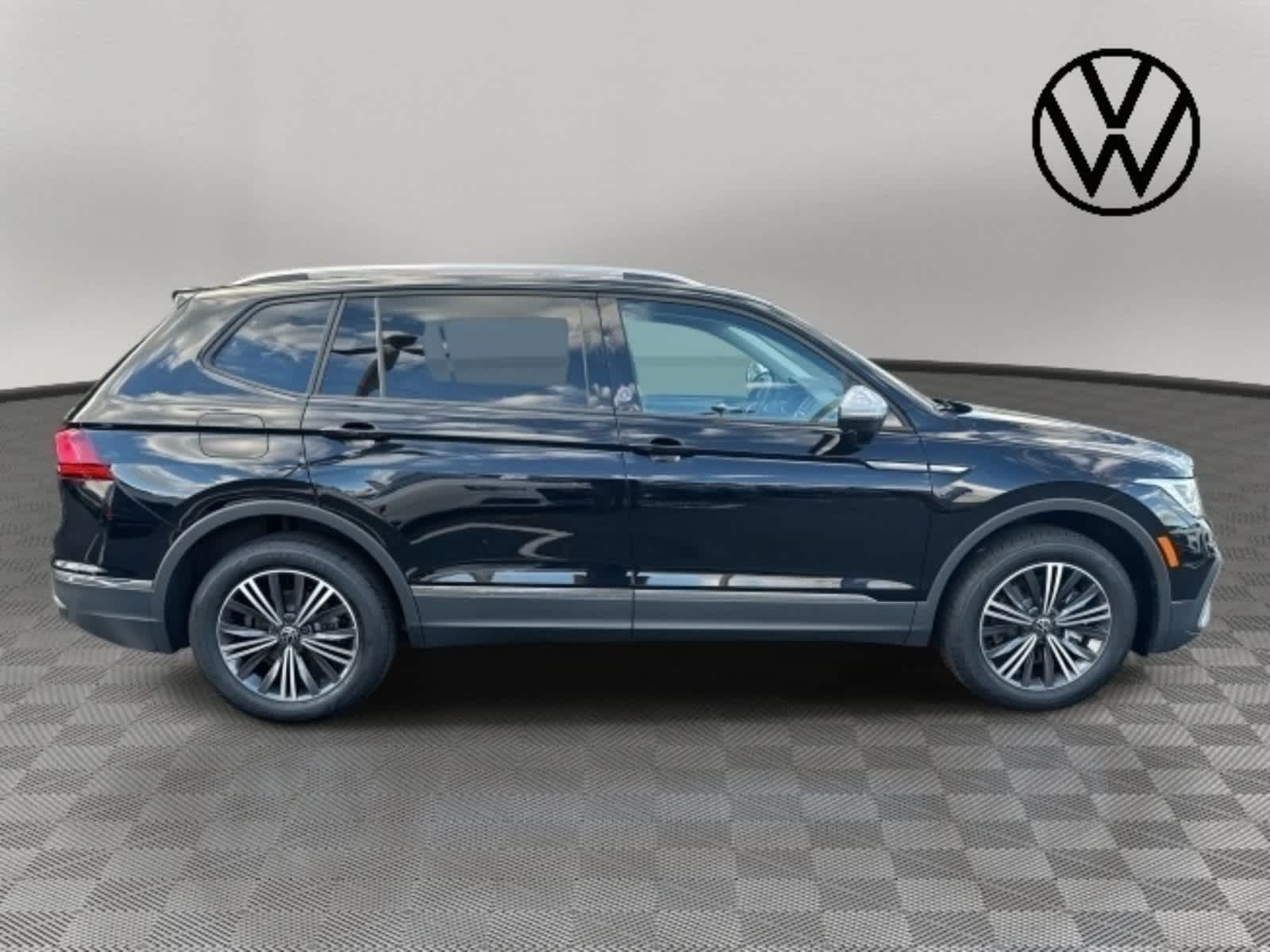 2024 Volkswagen Tiguan Wolfsburg Edition
