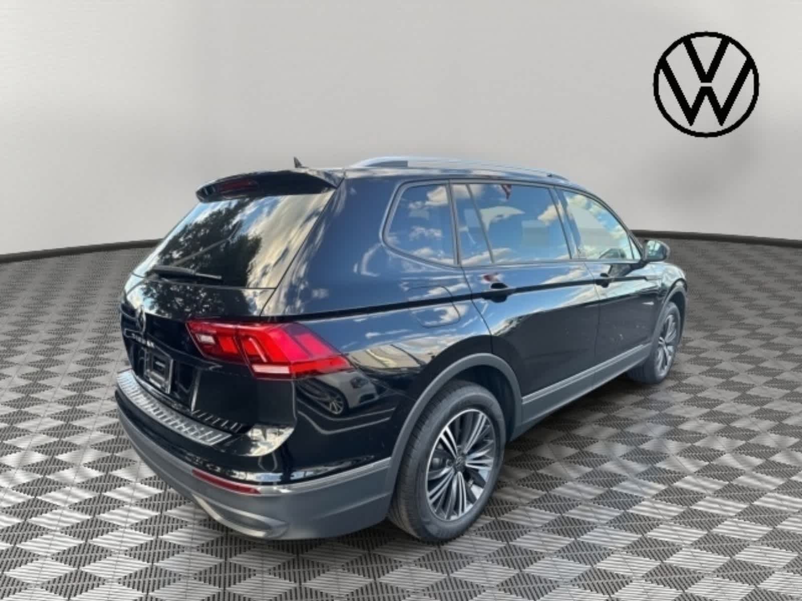 2024 Volkswagen Tiguan Wolfsburg Edition