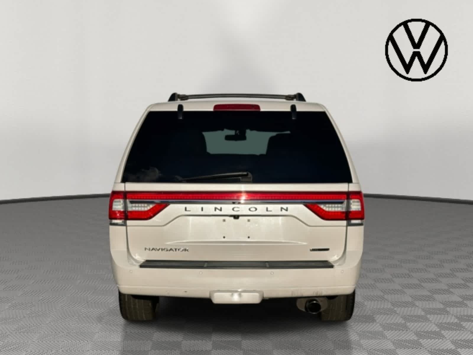 2015 Lincoln Navigator Base