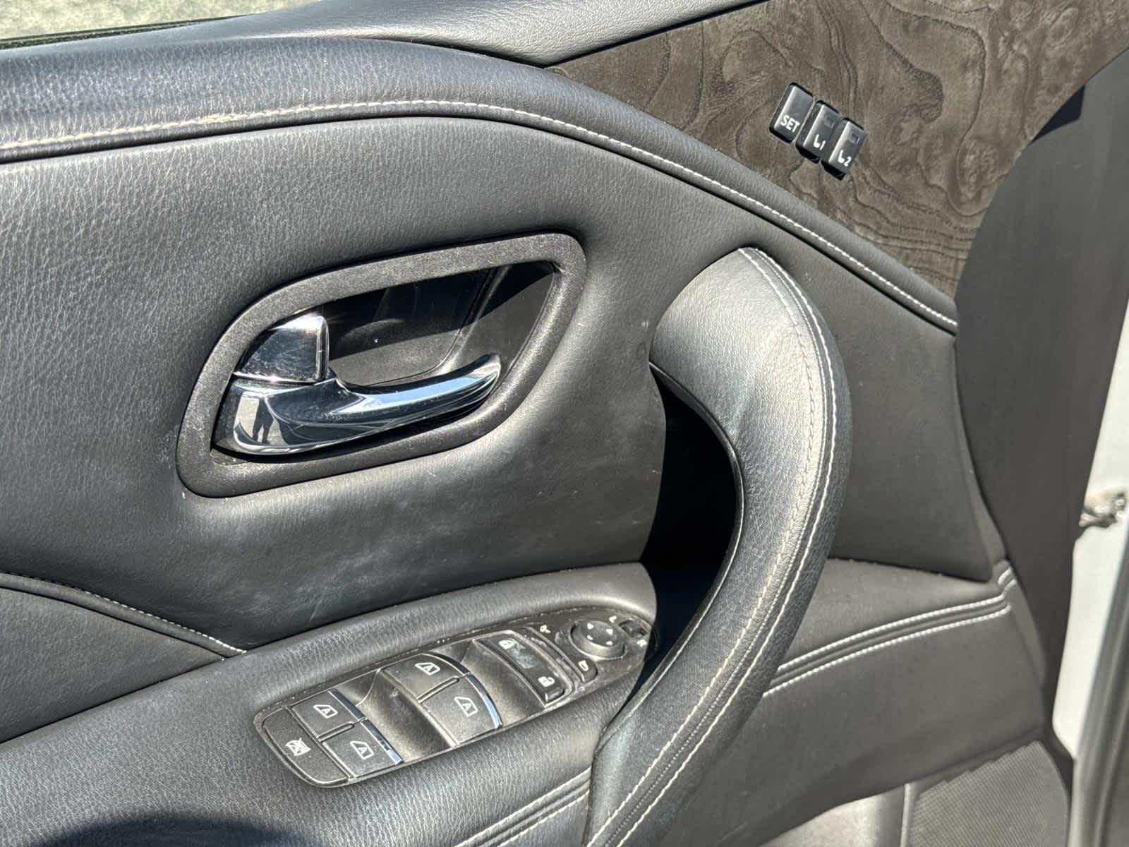 2022 INFINITI QX80 LUXE