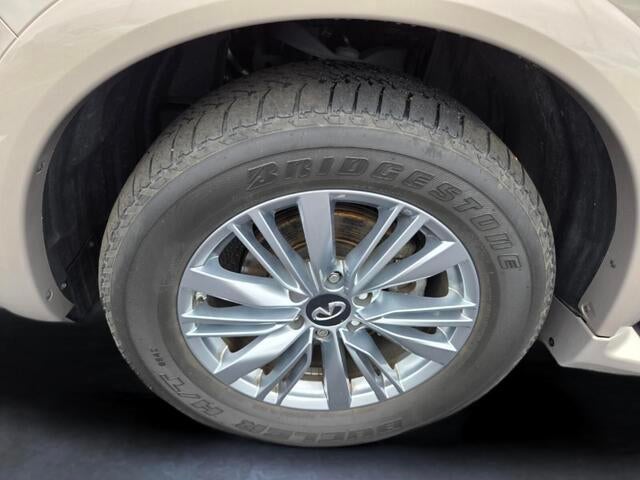 2023 INFINITI QX80 LUXE