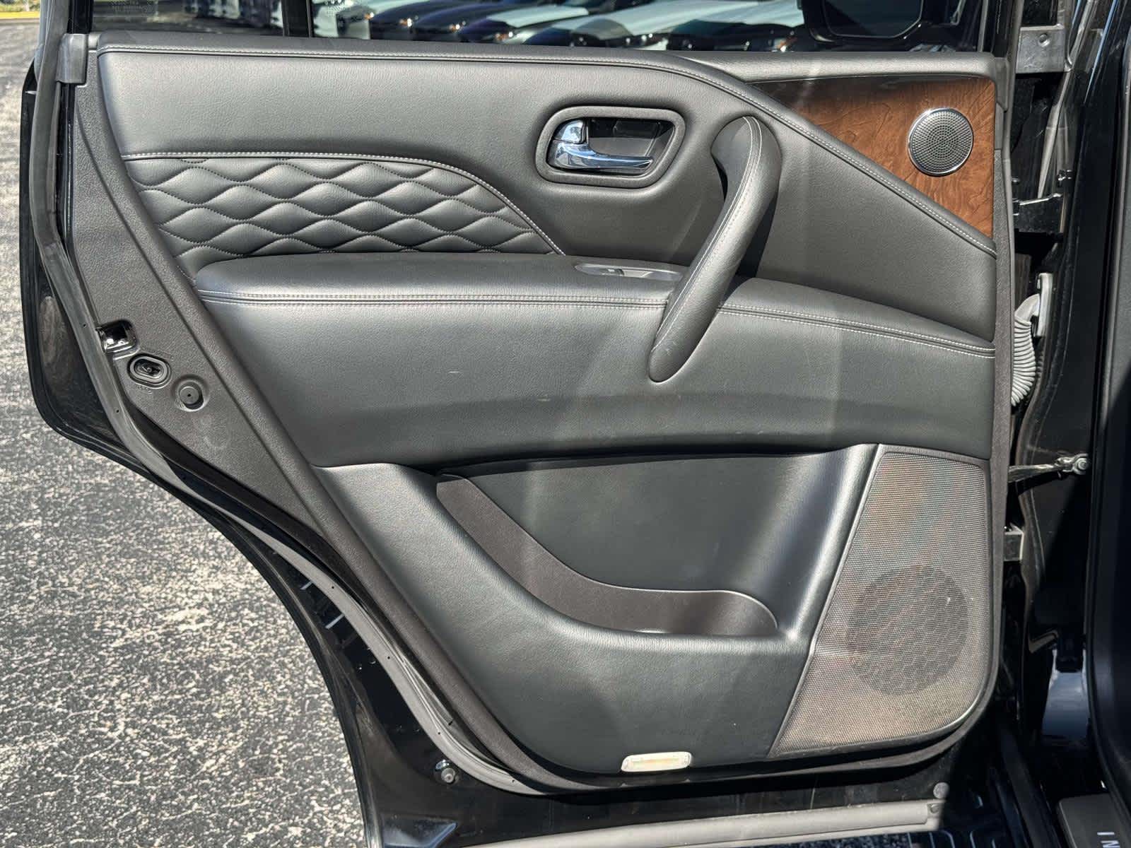 2019 INFINITI QX80 LUXE