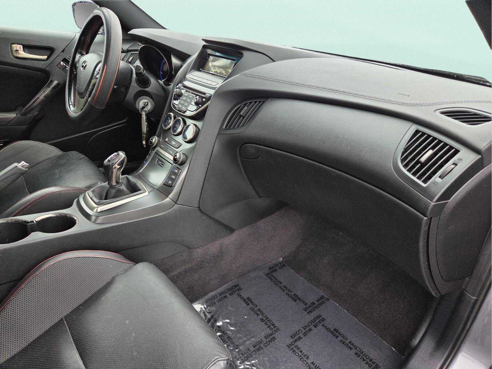 2014 Hyundai Genesis Coupe 2.0T R-Spec