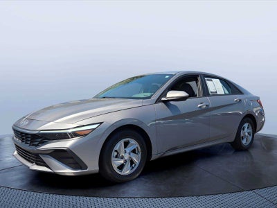 2024 Hyundai Elantra SE