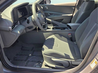 2024 Hyundai Elantra SE