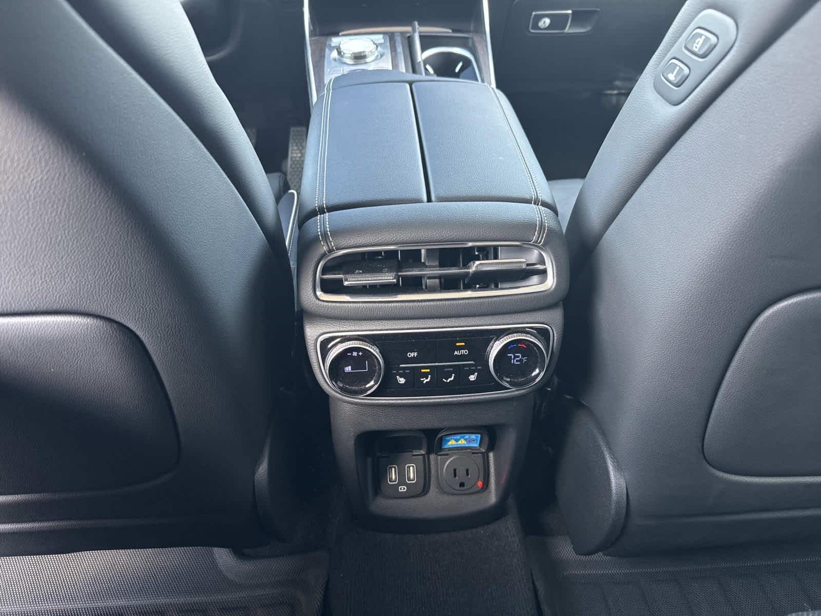 2023 Genesis GV80 Advanced +