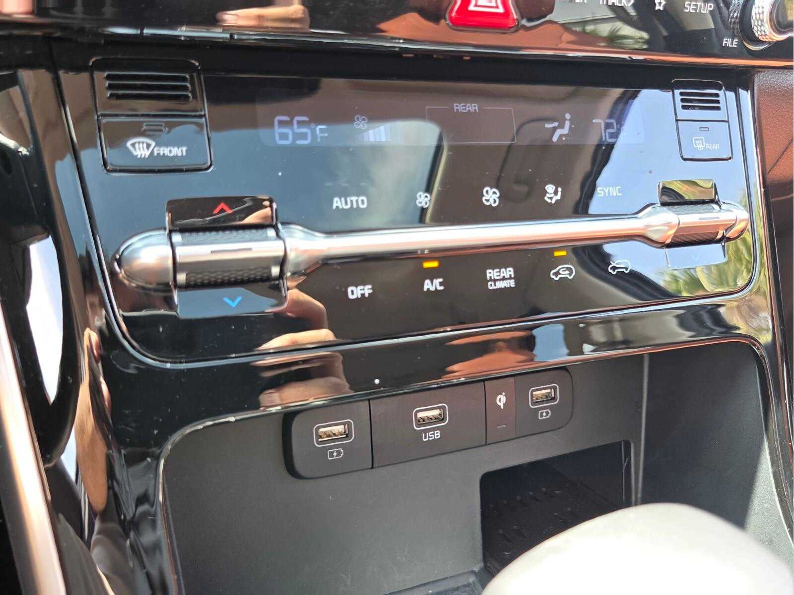 2024 Kia Carnival SX Prestige