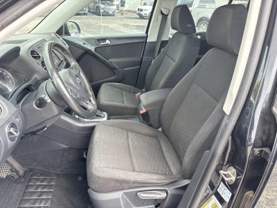 2017 Volkswagen Tiguan Base