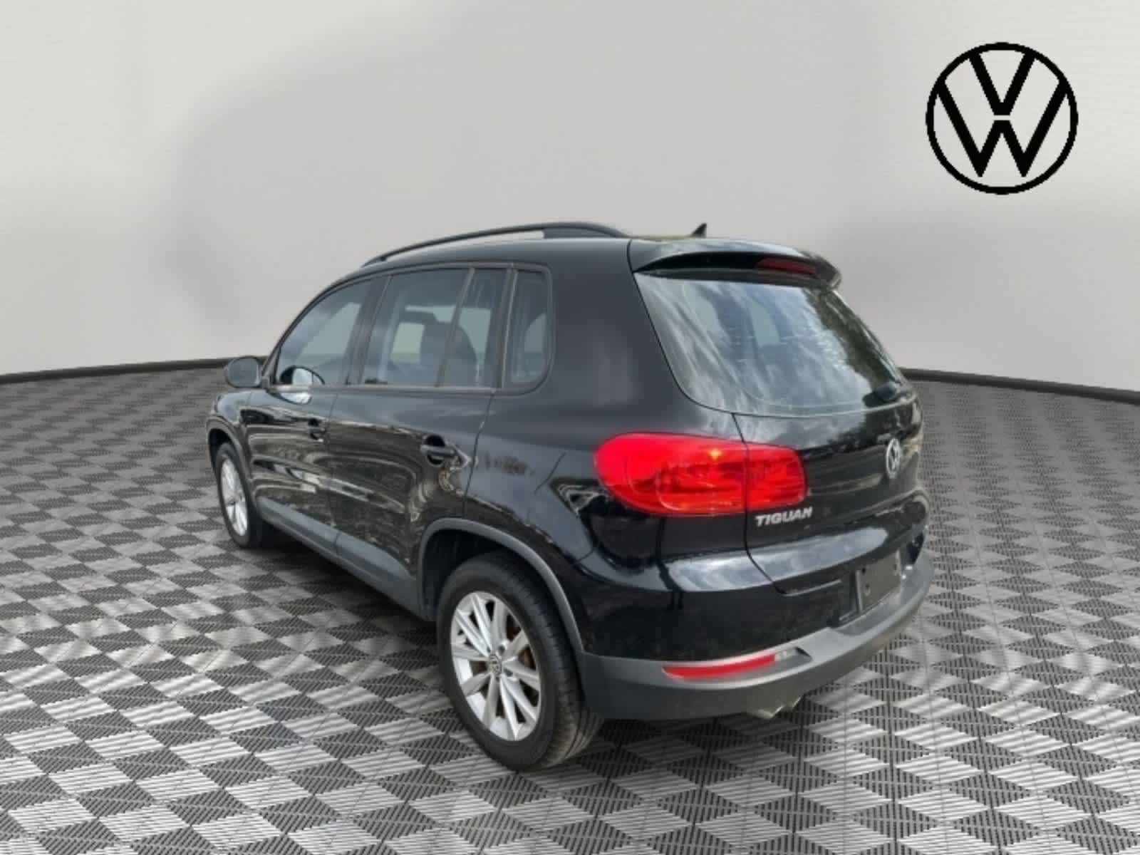 2017 Volkswagen Tiguan Base