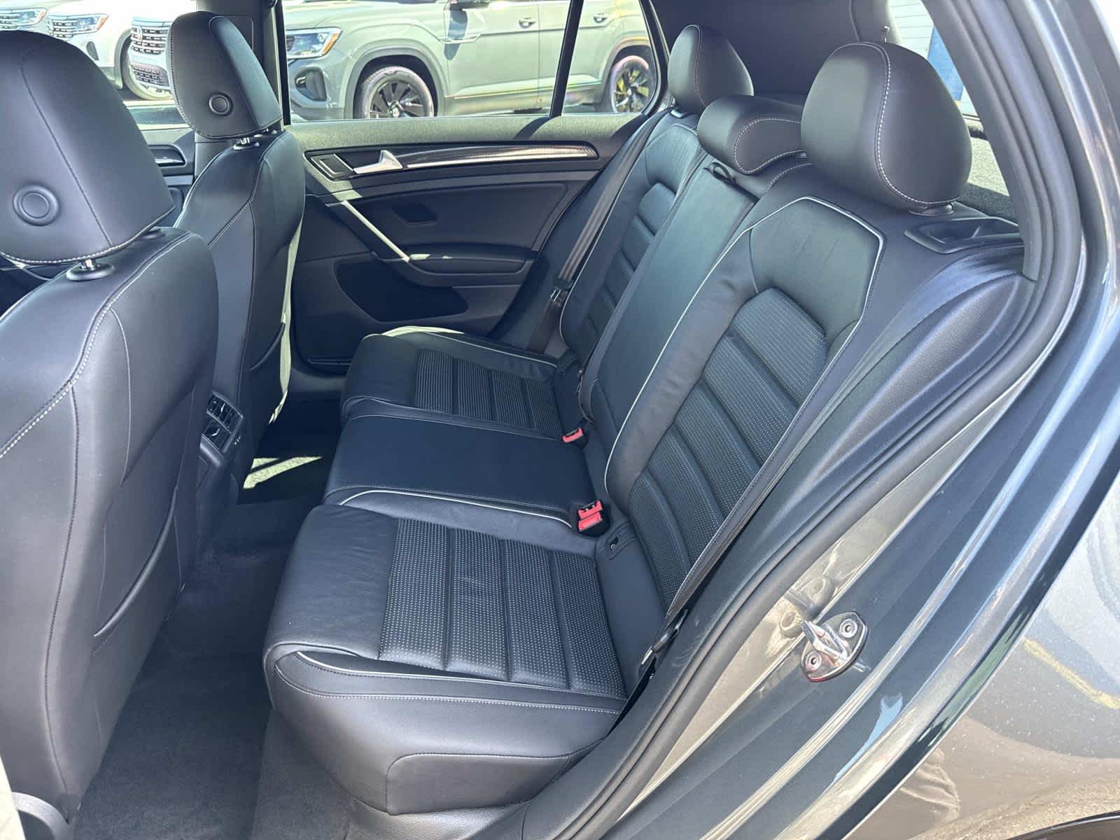 2019 Volkswagen Golf R Base