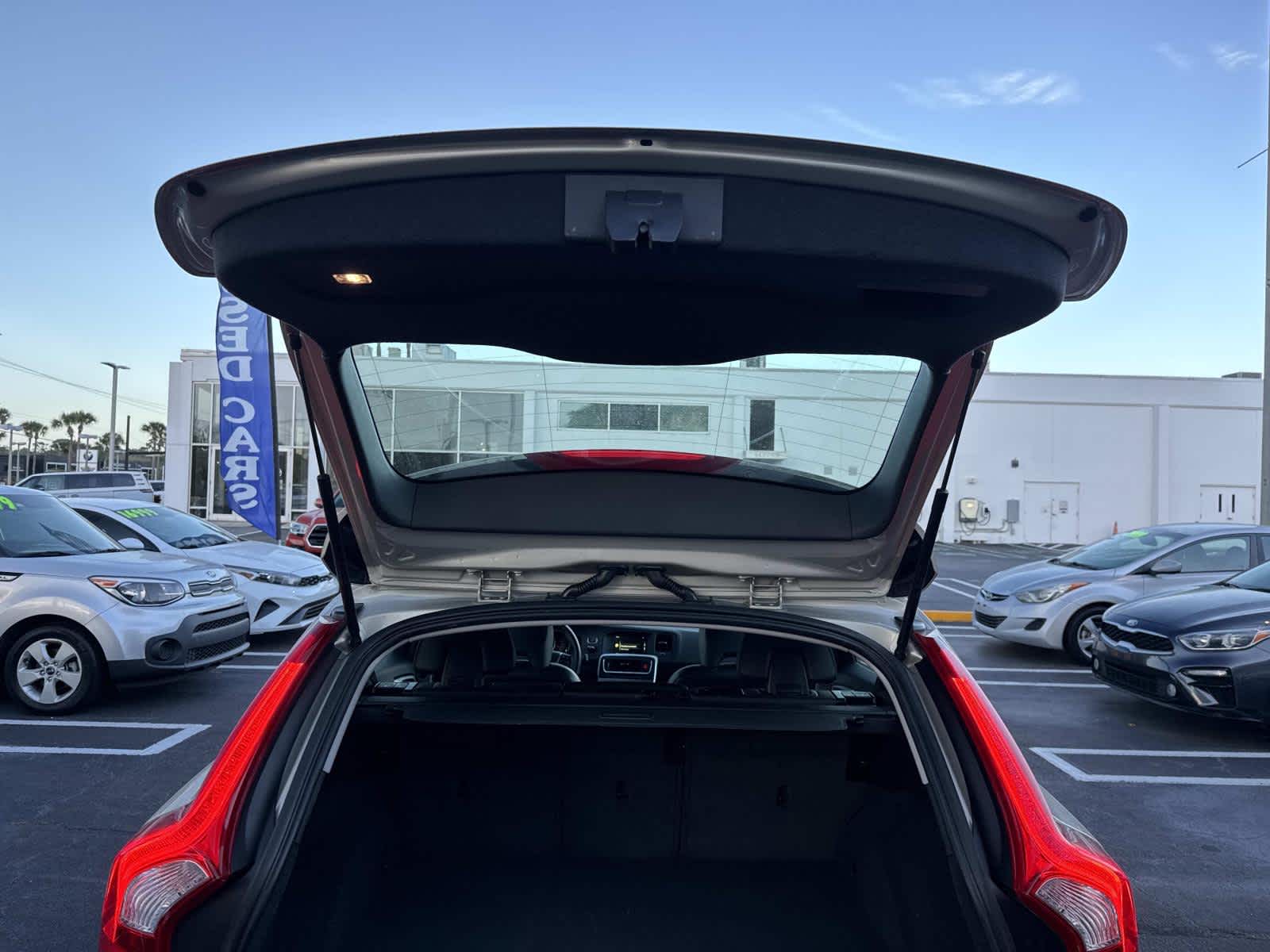 2017 Volvo V60 Premier