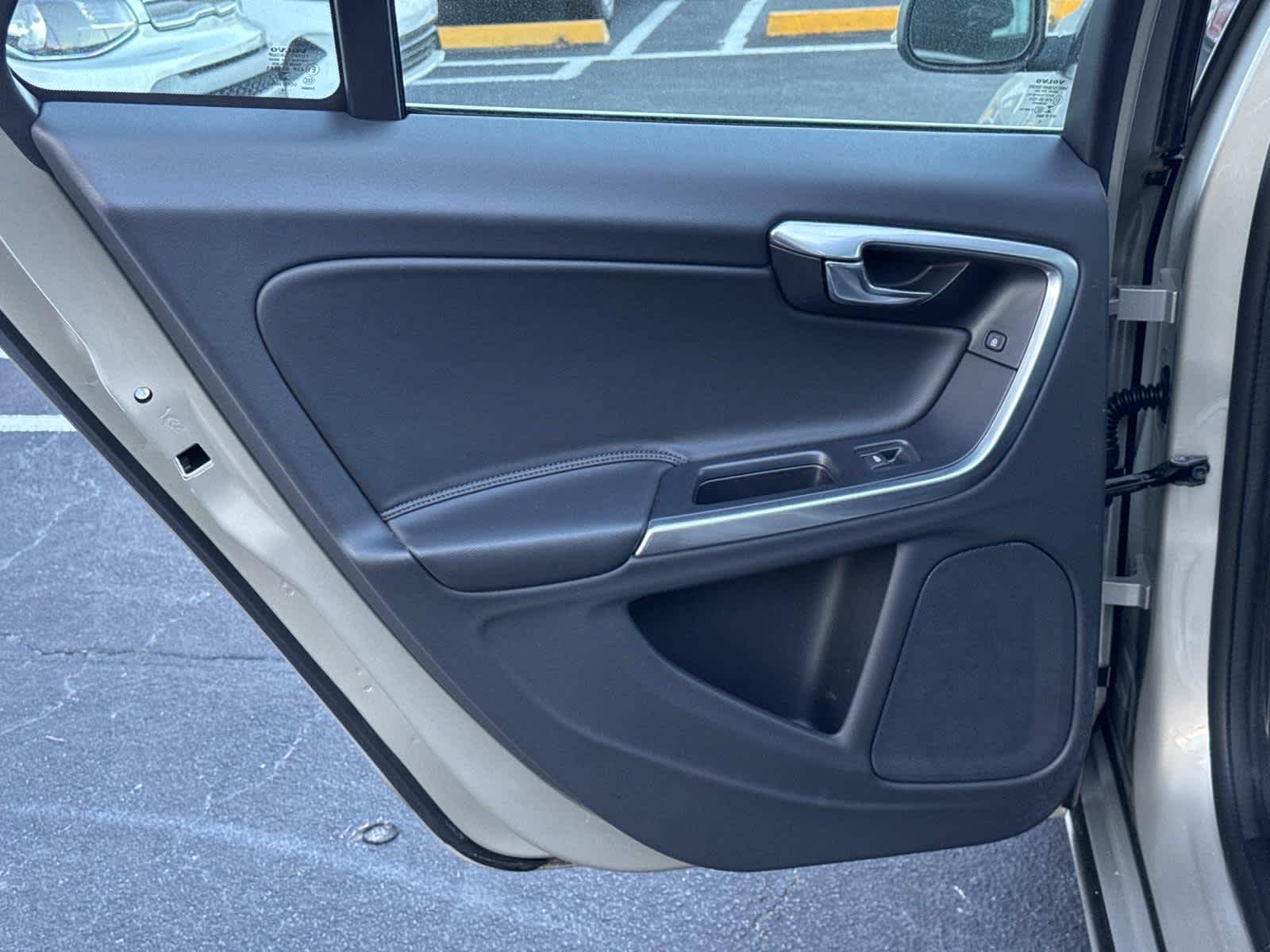 2017 Volvo V60 Premier