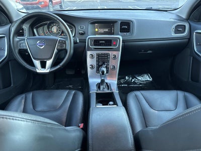 2017 Volvo V60 Premier