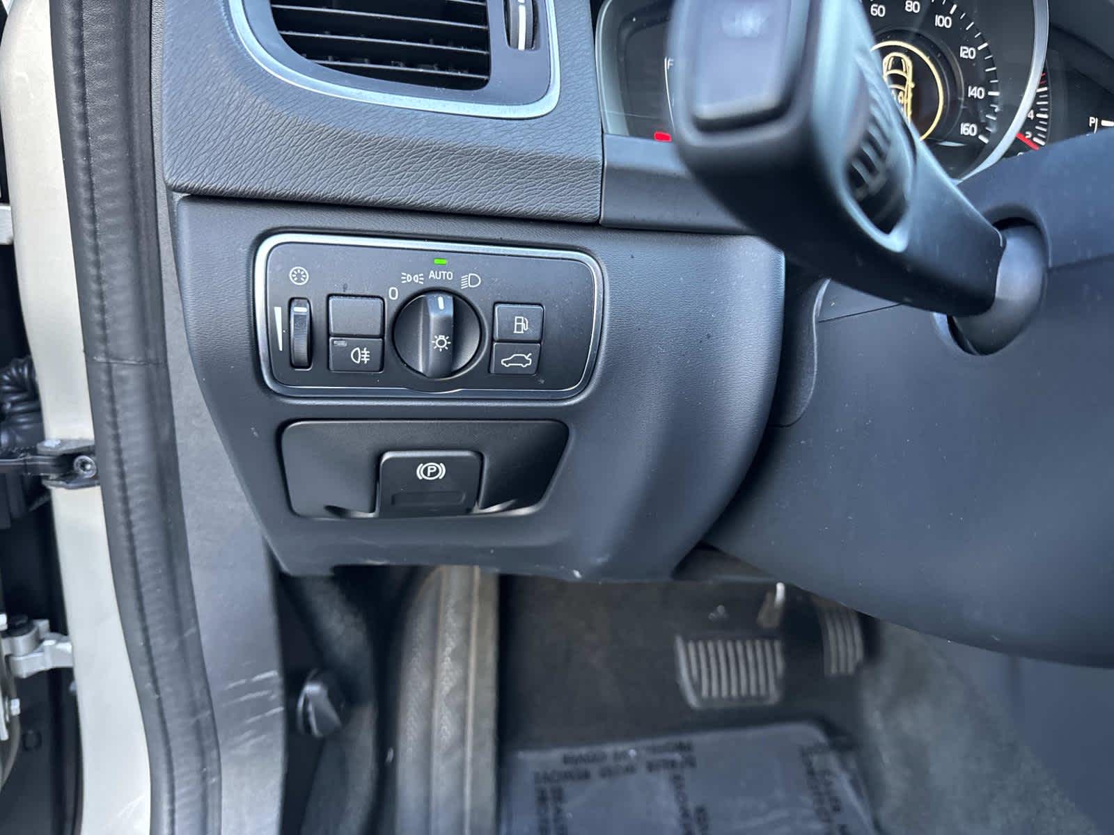 2017 Volvo V60 Premier