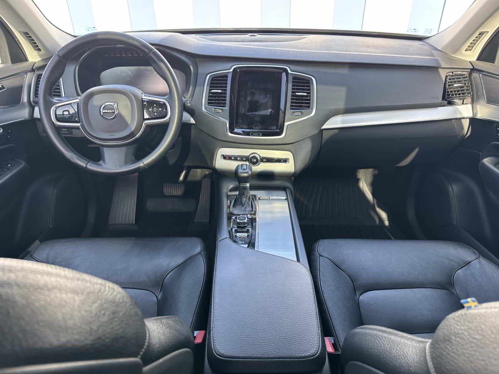 2016 Volvo XC90 T5 Momentum