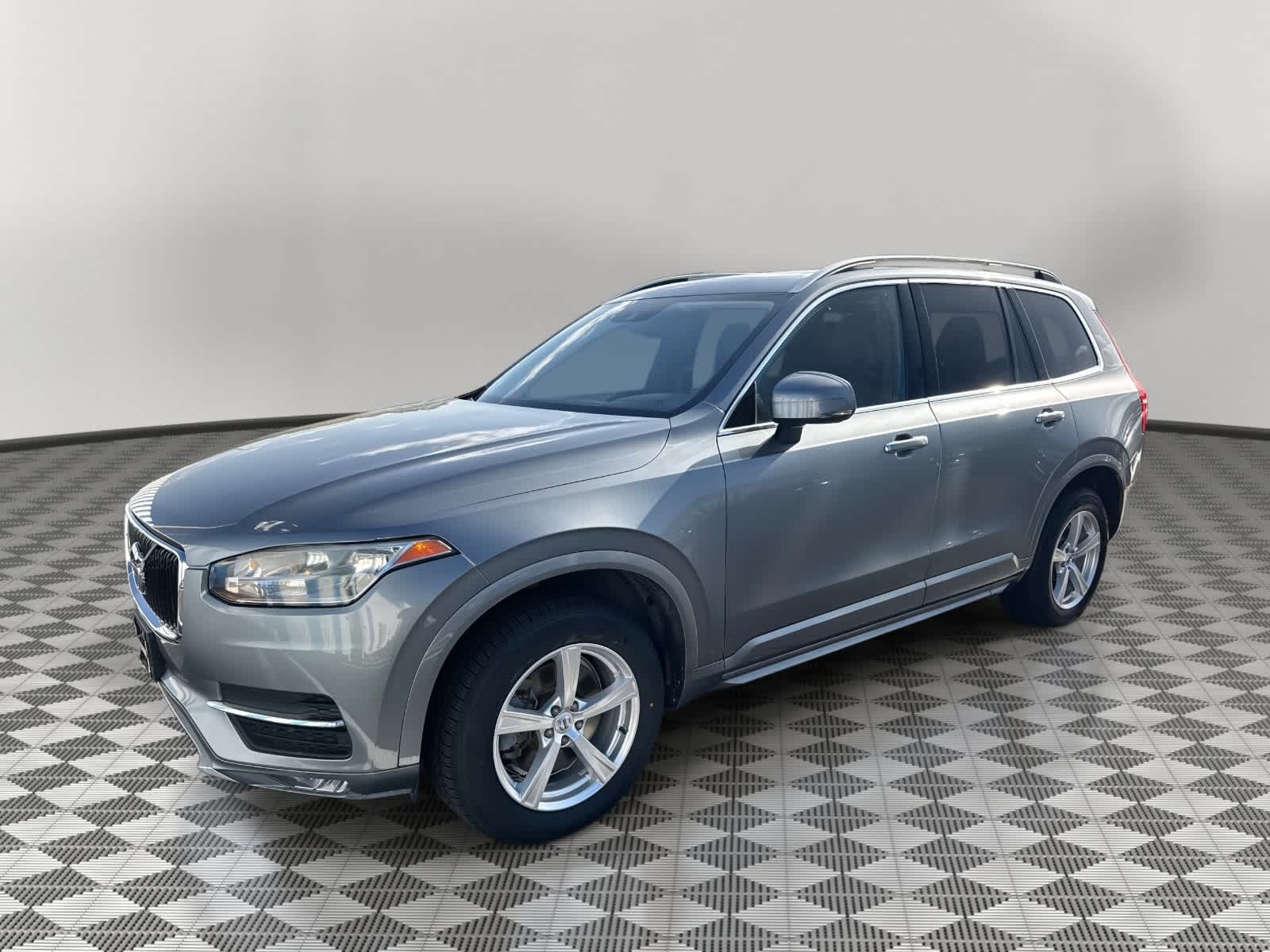 2016 Volvo XC90 T5 Momentum