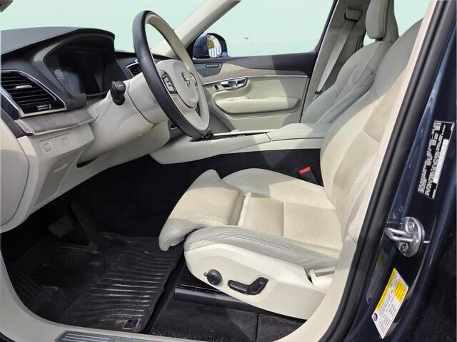 2022 Volvo XC90 Inscription