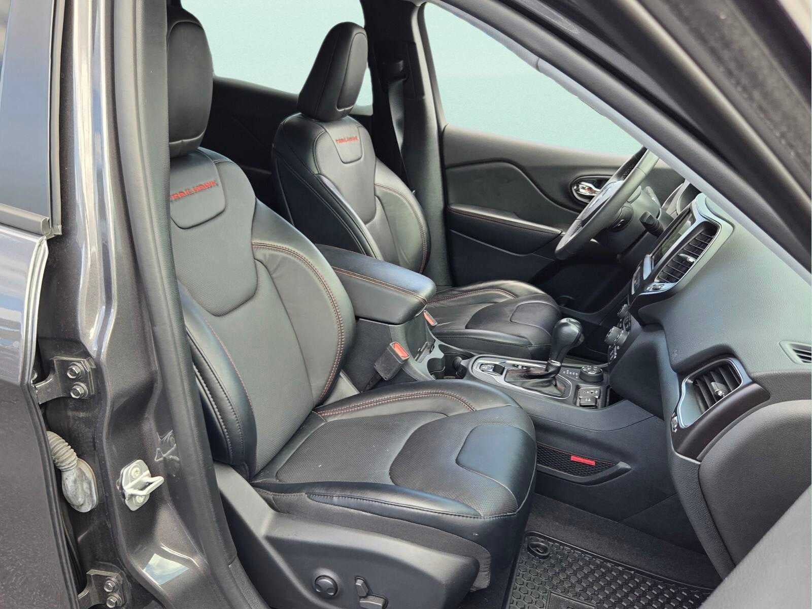 2022 Jeep Cherokee Trailhawk